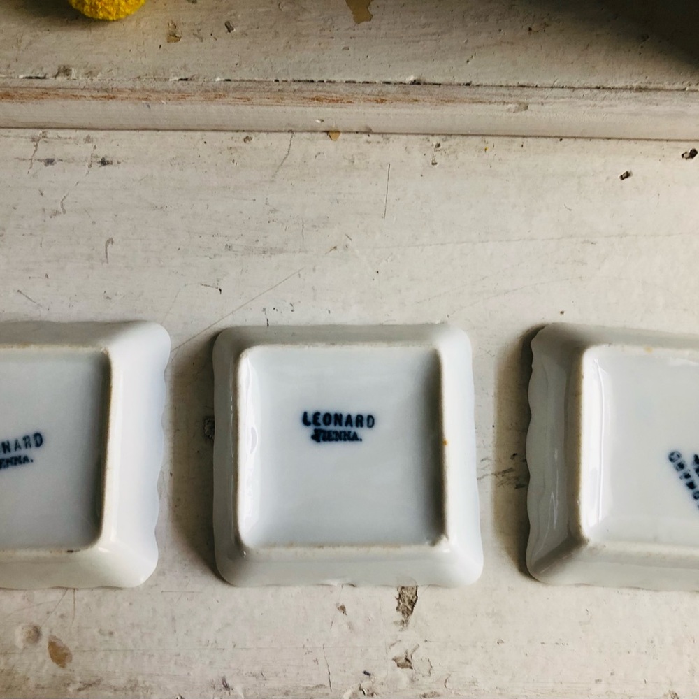 White Square Ceramic Dishes/vintage/collectible/antique dishes - Picture 4 of 5